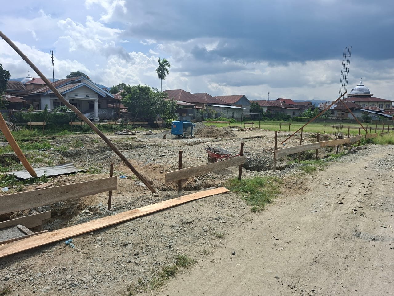 ​Pembangunan Kopdes Koto Cayo Disorot, Pondasi Berdiri di Atas Lahan Milik Warga