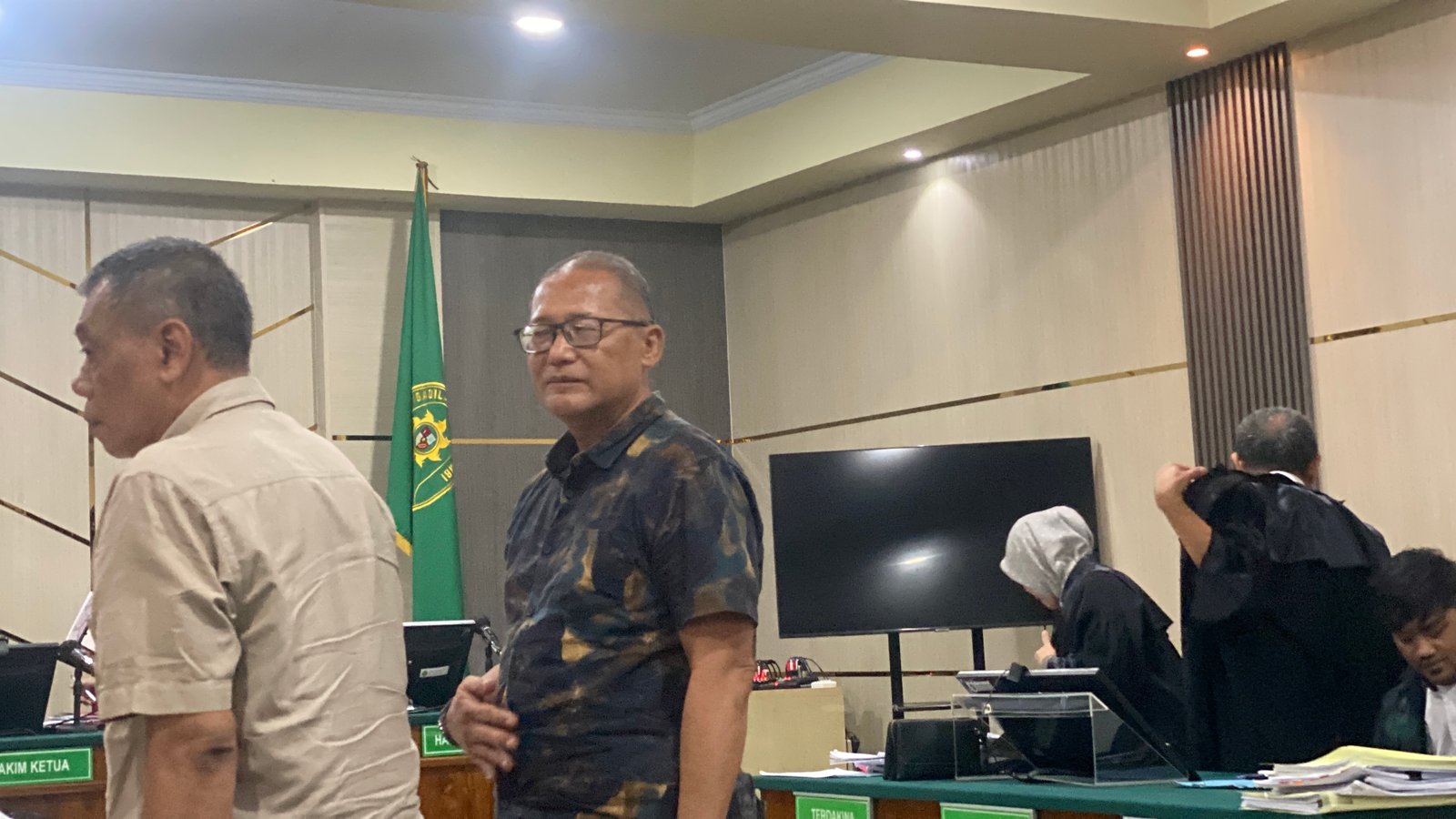     Rudi Wage Bongkar Aliran Dana ke Vahrial, Rp1,7 Miliar Diserahkan via Koper di Hotel Jakarta