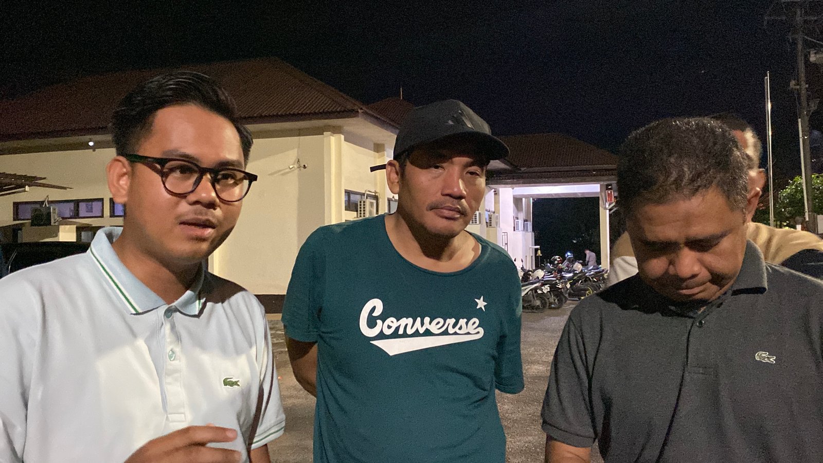 Keluar dari Penahanan Polsek, Dosen DK Akui Bersama Mahasiswi di Kosan: Bukan Berdua Tapi Bertiga 