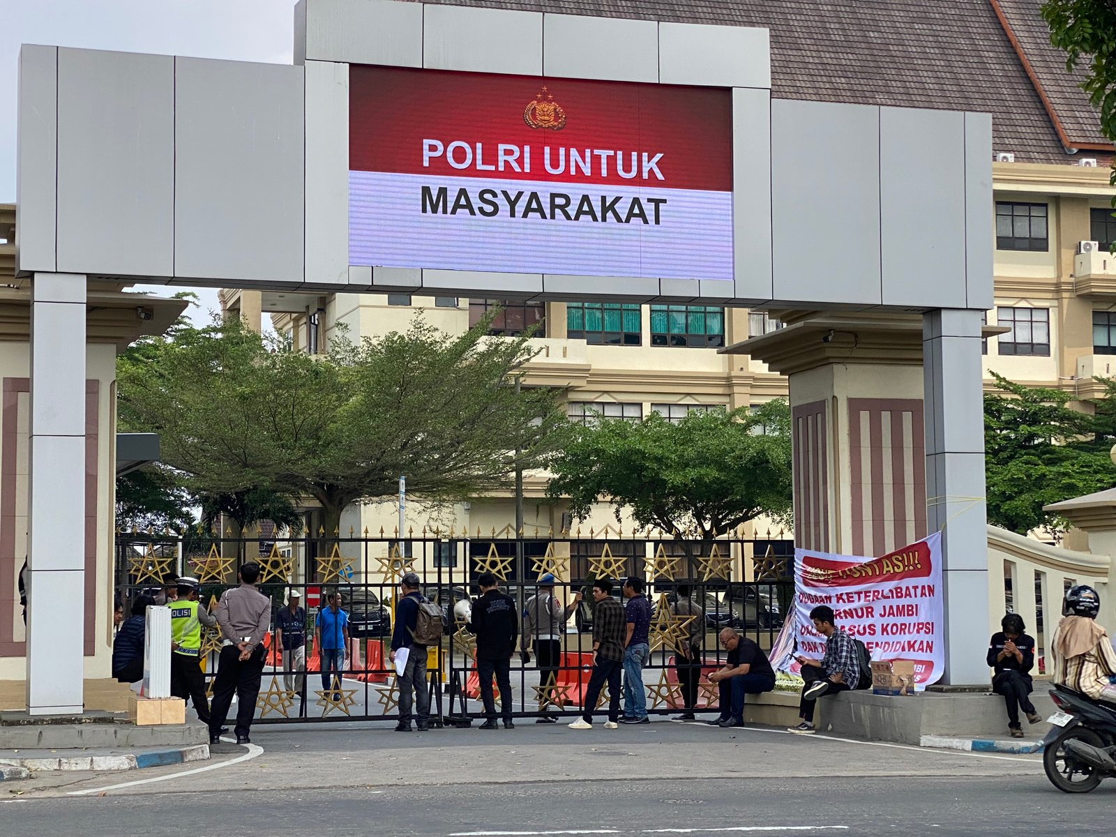 Gubernur Al Haris Diminta Jadi Saksi Kasus DAK SMK, Polda Masih Menunggu Sidang
