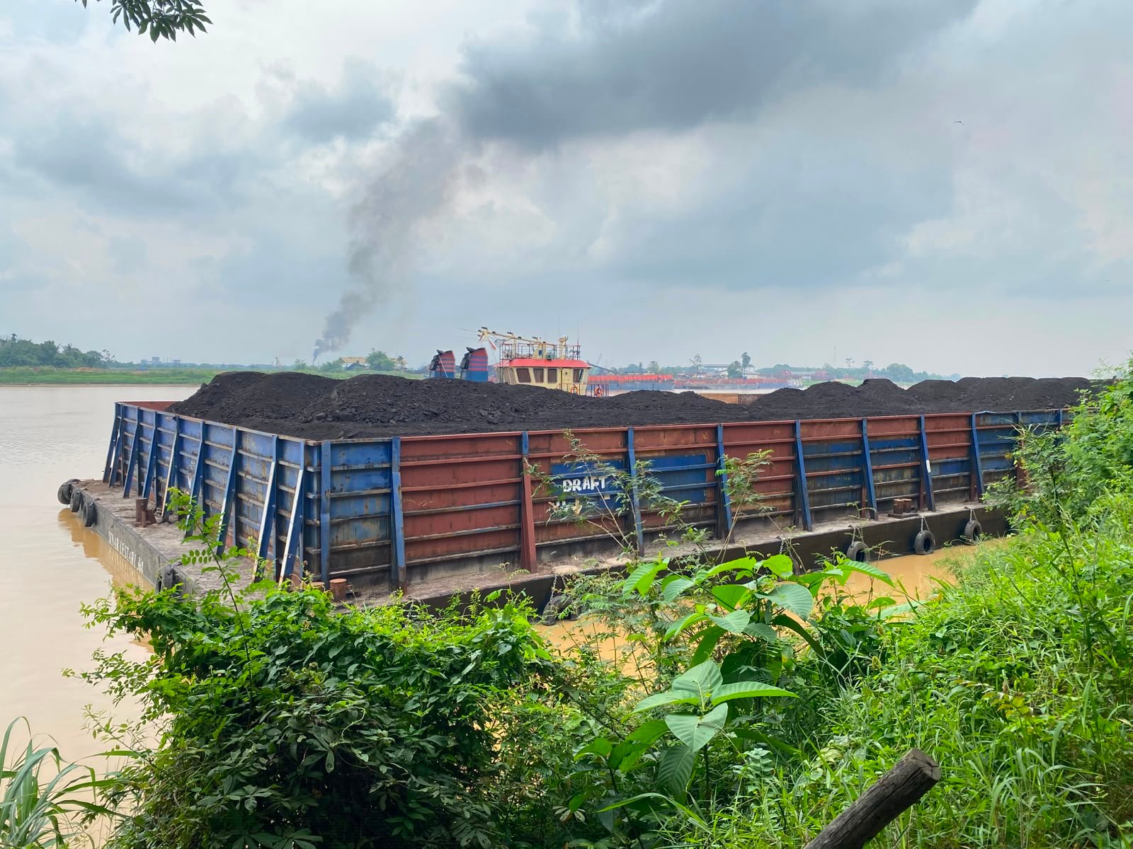 Delapan Situs Candi Dikepung Perusahaan Stockpile Batubara