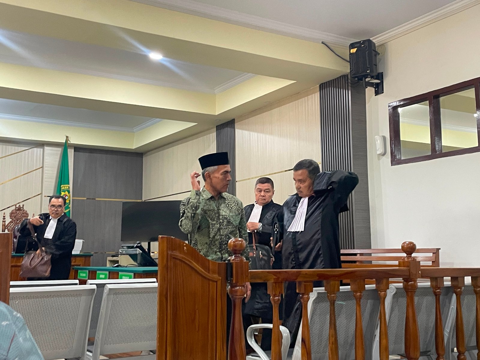 Tiga Terdakwa Jalani Sidang Perdana, Kasus Dana Subsidi Perumda Tirta Pengabuan Rugikan Negara Rp5 Miliar