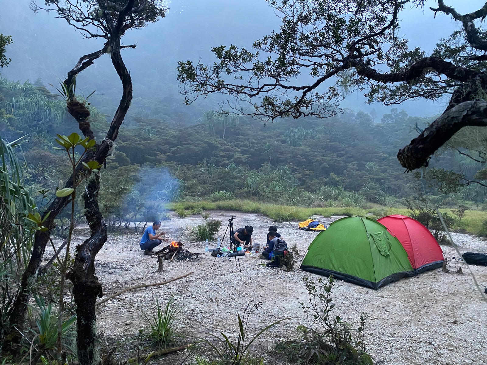 Wisata Taman Dewa Gunung Kunyit Menyuguhkan Berbagai Keindahan Alam