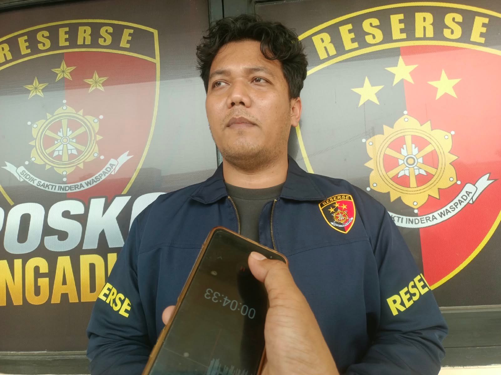 Polisi Tangkap Suporter Persija yang Diduga Lempar Batu ke Bus Persib U-18 di Batang