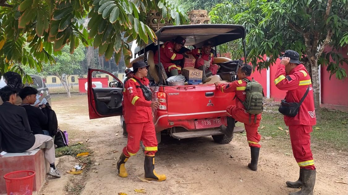 Personel dari Dumai dan Pekanbaru Dikerahkan Padamkan Karhutla di Jambi